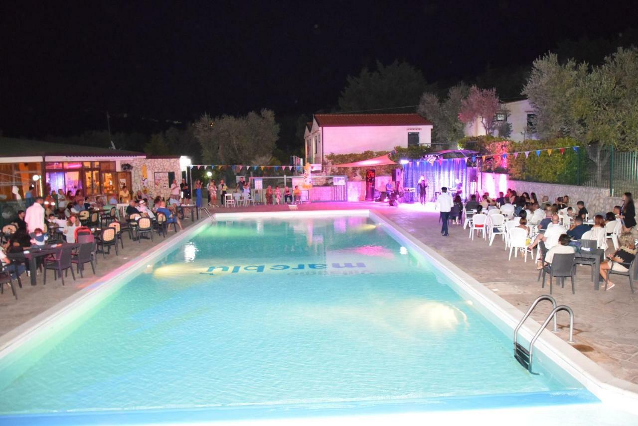 Villaggio Mare Blu Vieste Buitenkant foto